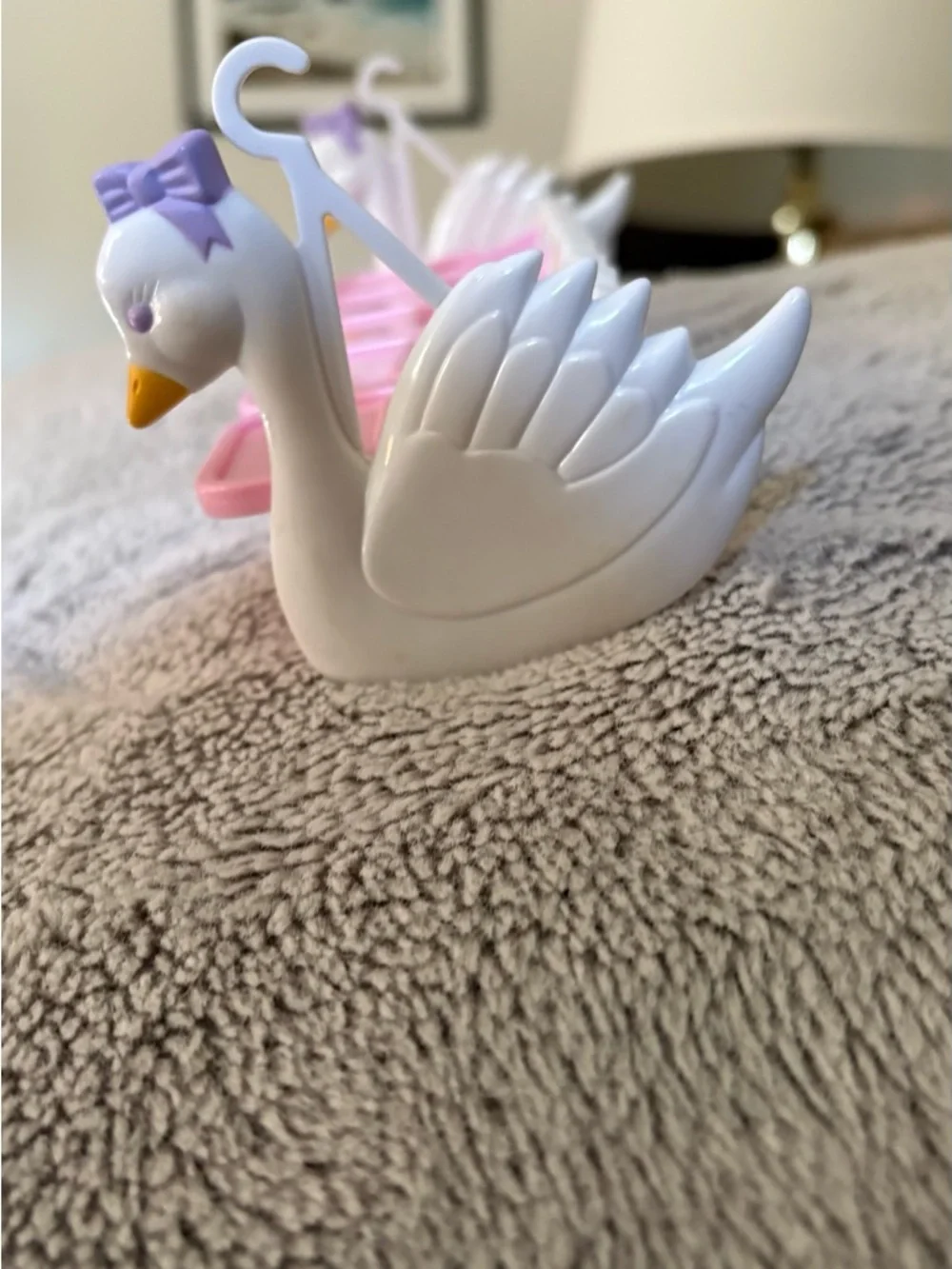 Quints feeding table - Picture 4 of 4